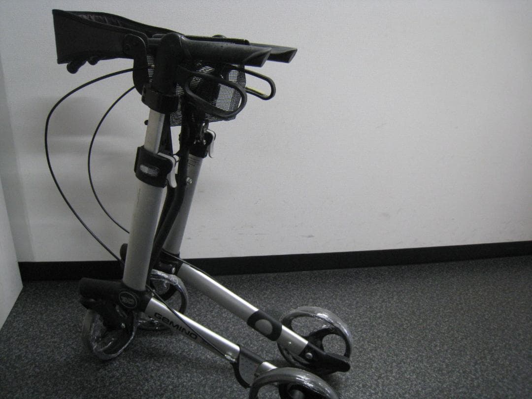 ハンディウォークL GEMINO 30 歩行器 歩行車 パナマウントベッド