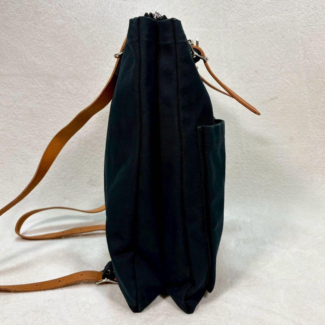 【美品✨】marimekkoマリメッコ eppu リュック　PC A4可　レザー