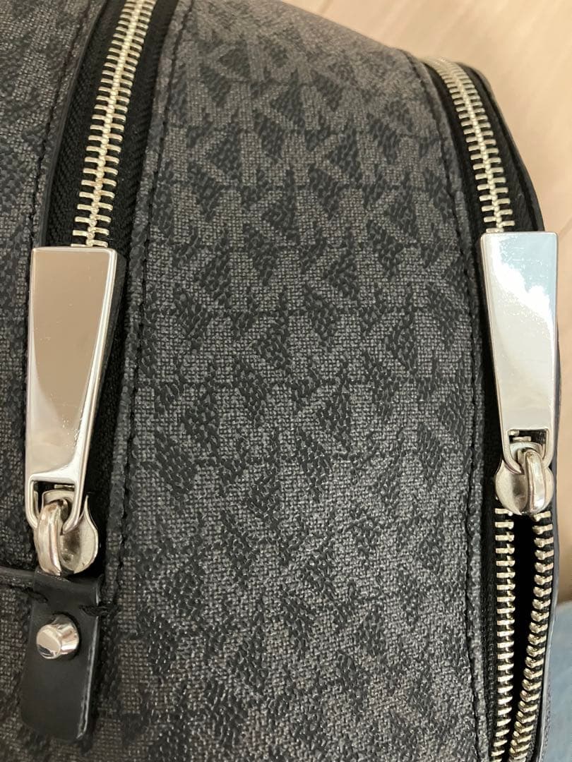 マイケルコース　バックパック　ミディアム　MKシグネチャー　レオパード