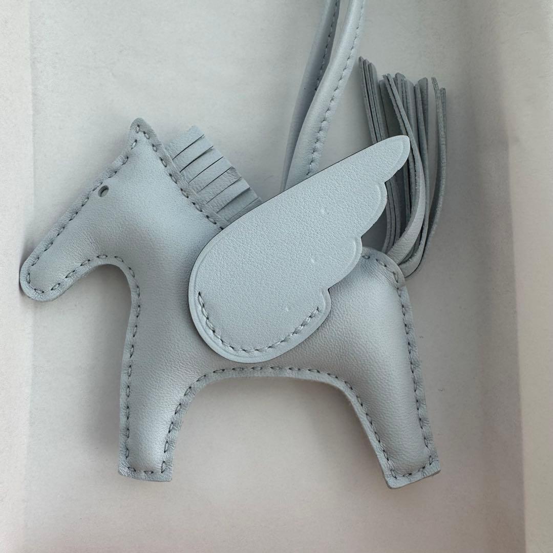 ☆新品☆ エルメス　ロデオチャーム　ペガサス　pm ブループリュム