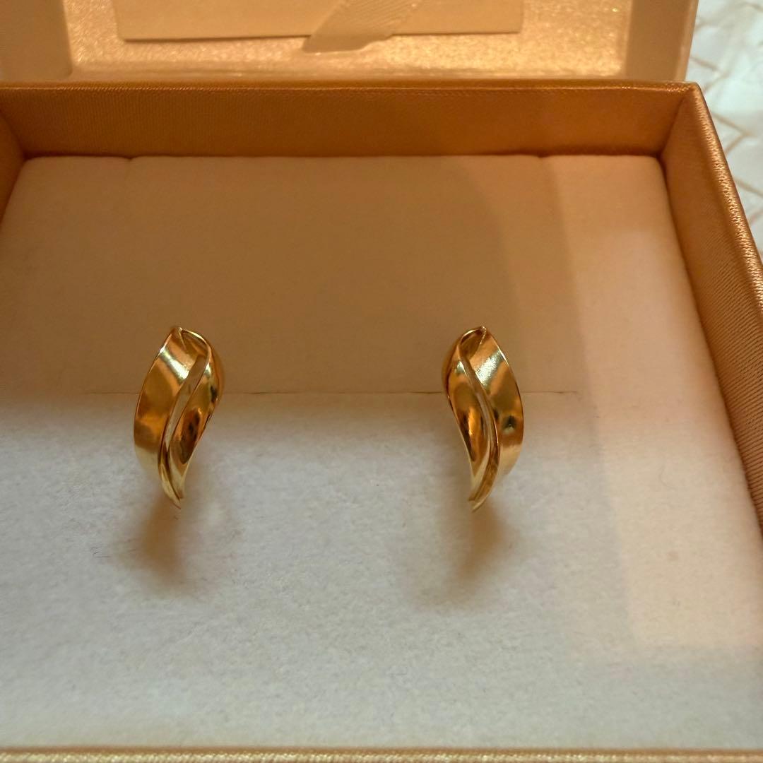 【新品未使用】K18 デザイン ピアス ゴールド VERITE