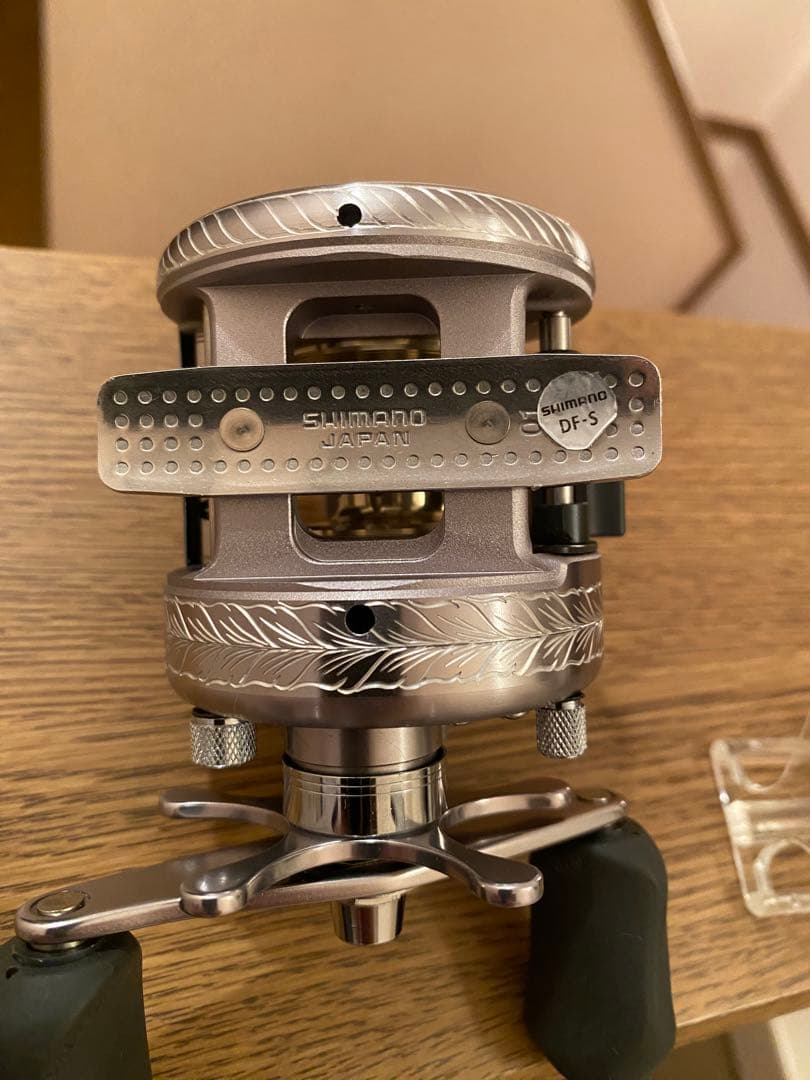 05シマノ　カルカッタ　彫刻