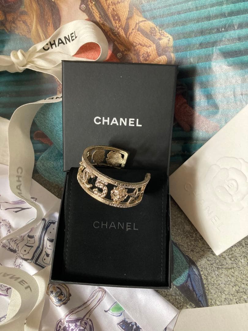 超美品☆希少☆かっこいい☆CHANEL☆バングル☆ブレスレット☆シンボル☆