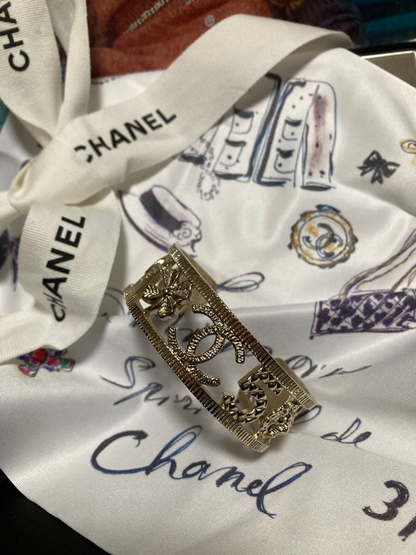 超美品☆希少☆かっこいい☆CHANEL☆バングル☆ブレスレット☆シンボル☆