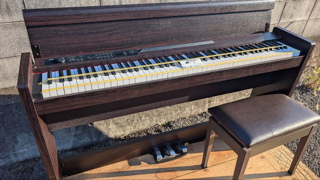 送料込みKORG 電子ピアノ LP-380 2015年製 激可愛い&ほぼ未使用L