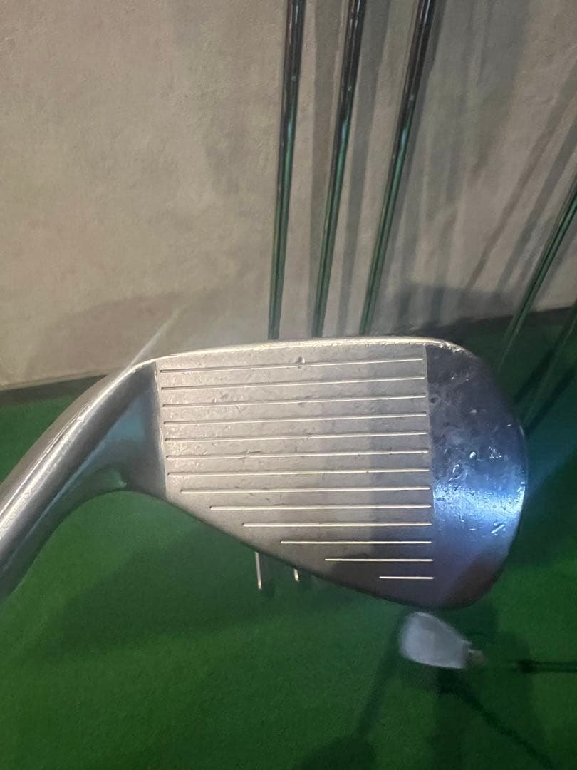 タイトリスト　T100 2023年モデル　P-5