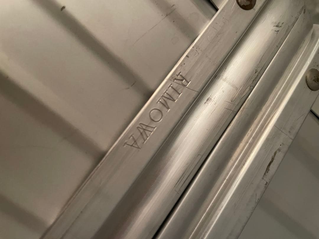 貴重！リモワ×プラダコラボ シルバー アルミキャリーケース