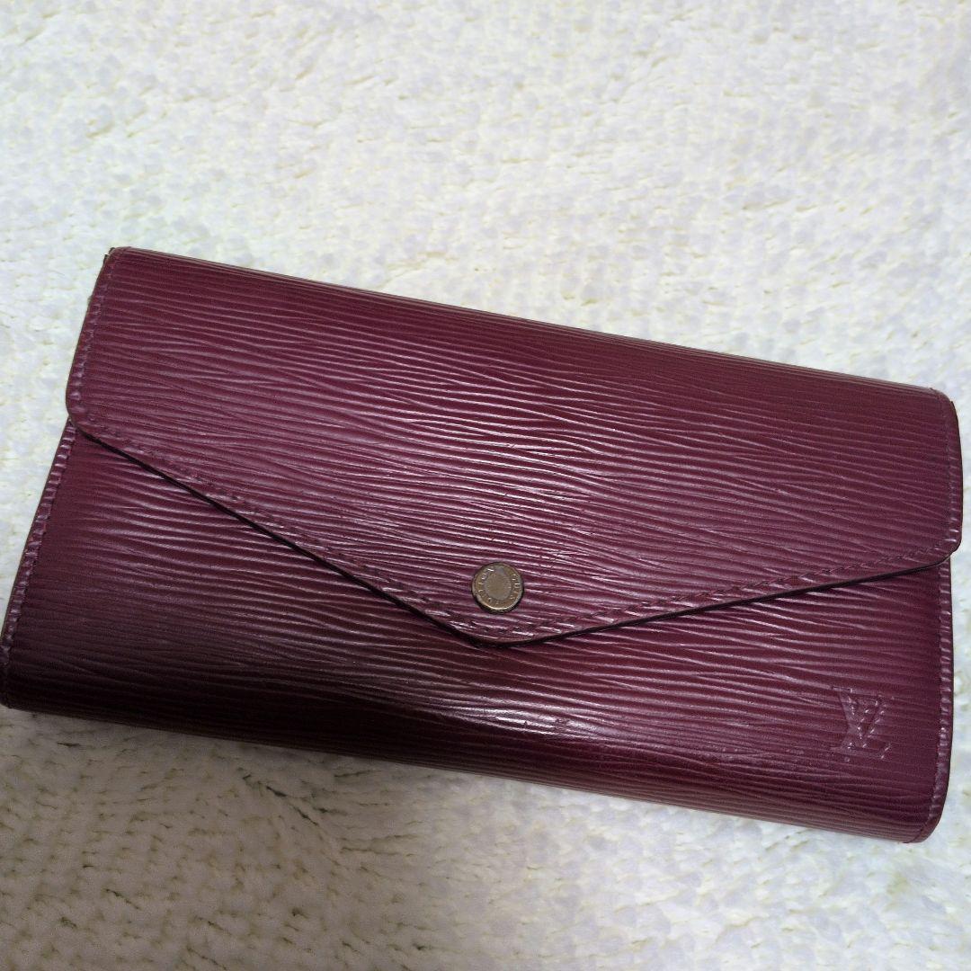 【年末セール】Louis Vuitton サラ長財布　赤紫