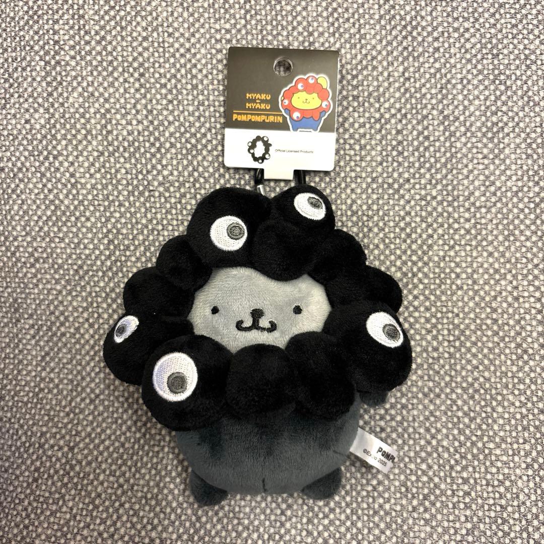 サンリオ ミャクミャクなりきりぬいぐるみ ブラックカラビナ付き