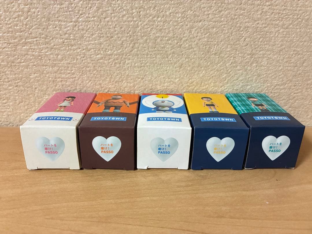 ドラえもん　ミニカー　パッソ　PASSO TOYOTOWN トヨタTOYOTA