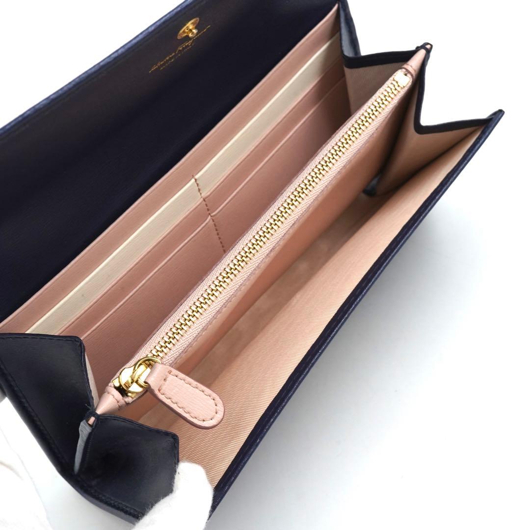 ✨未使用展示品・箱付き✨　Ferragamo 長財布　ガンチーニ　バイカラー