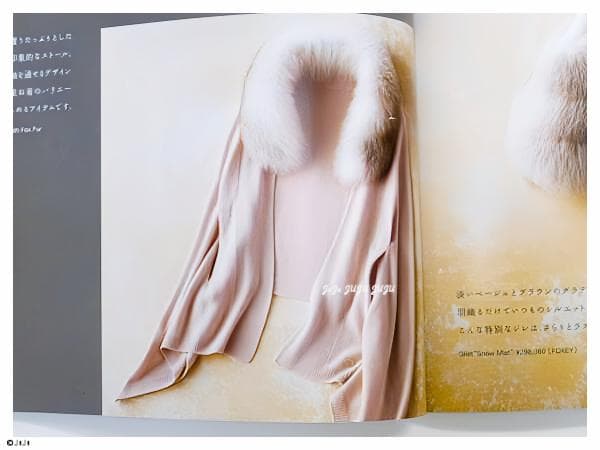 美品★FOXEYフォクシー カシミヤケープストール フォックス ロゴプレート付