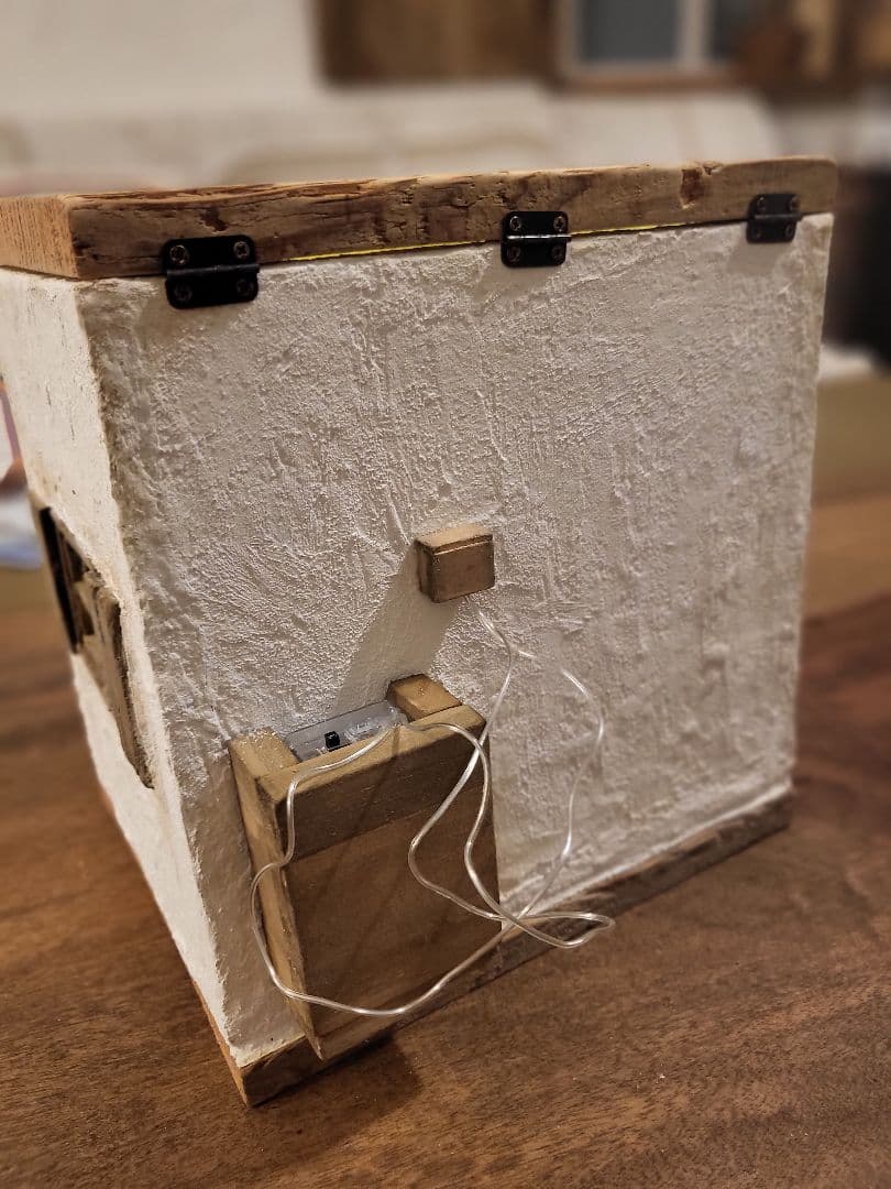 ミニチュアハウス ドールハウス　アンティーク風　　間接照明