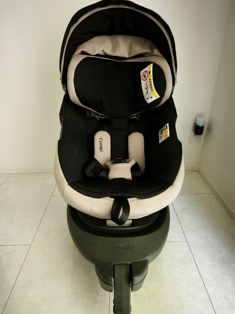 美品 Combi コンビ THE S plus ISOFIX ZC-750