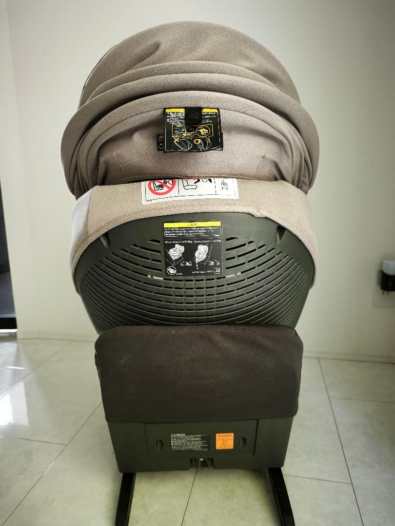 美品 Combi コンビ THE S plus ISOFIX ZC-750