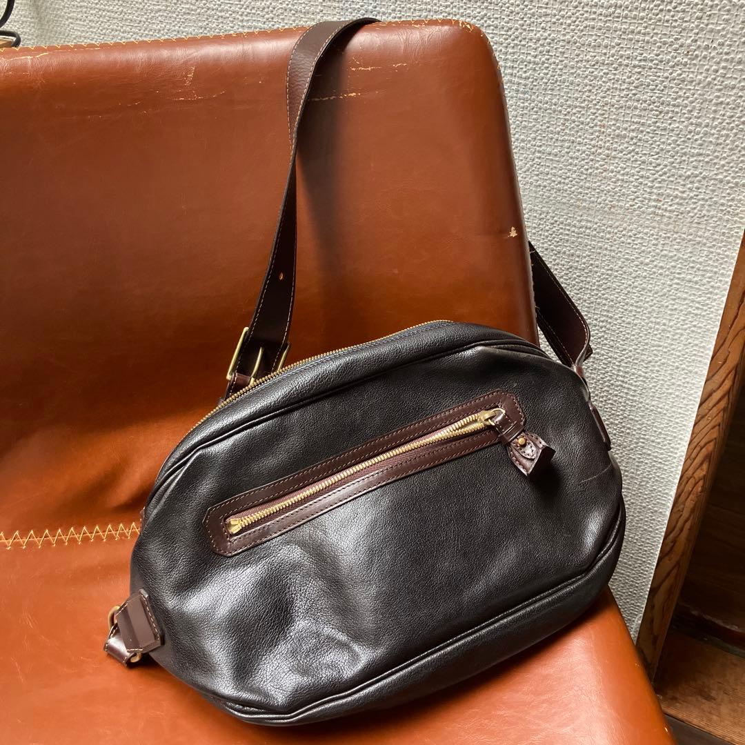 土屋鞄 アルマス バッファローボディーバッグ