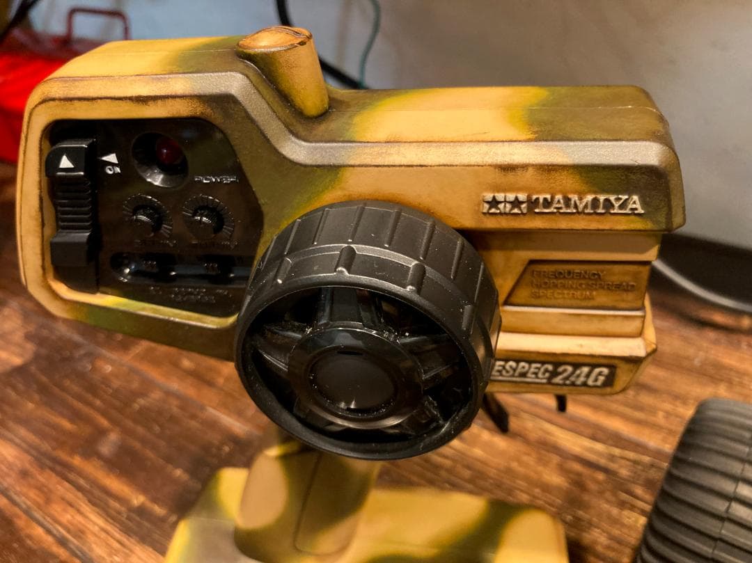 タミヤ　グラスホッパー　迷彩カスタムペイント　電動RCドライブセット付