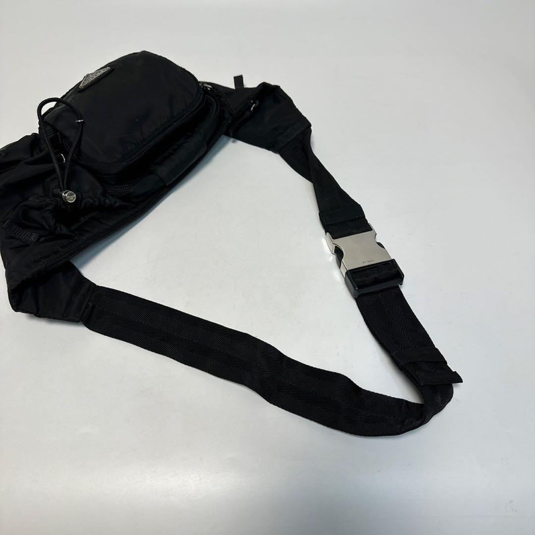 q01【極美品】Gカード 保存袋付 プラダ 三角ロゴ ブラック ウエスト