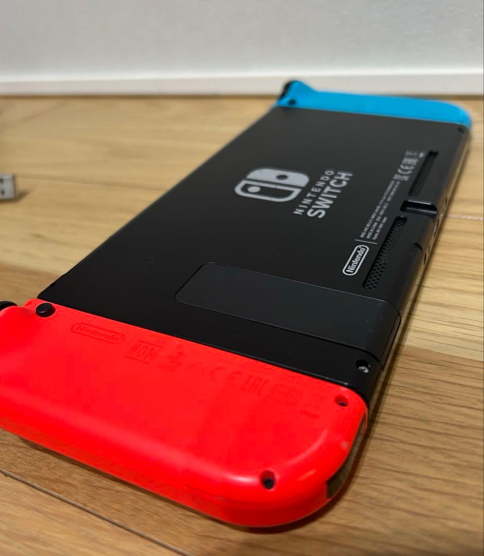 Nintendo Switch 本体 + マイク付き＋ケース付