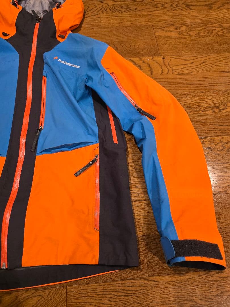 ピークパフォーマンス　ヘリグラビティ　上下セット