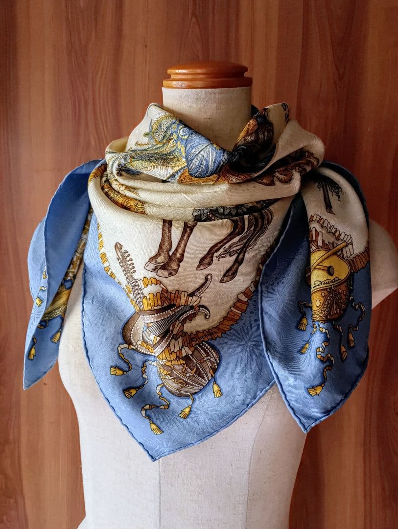 HERMES LES FETES DU ROI SOLEIL 太陽王の祝典 カレ90 カレ 90