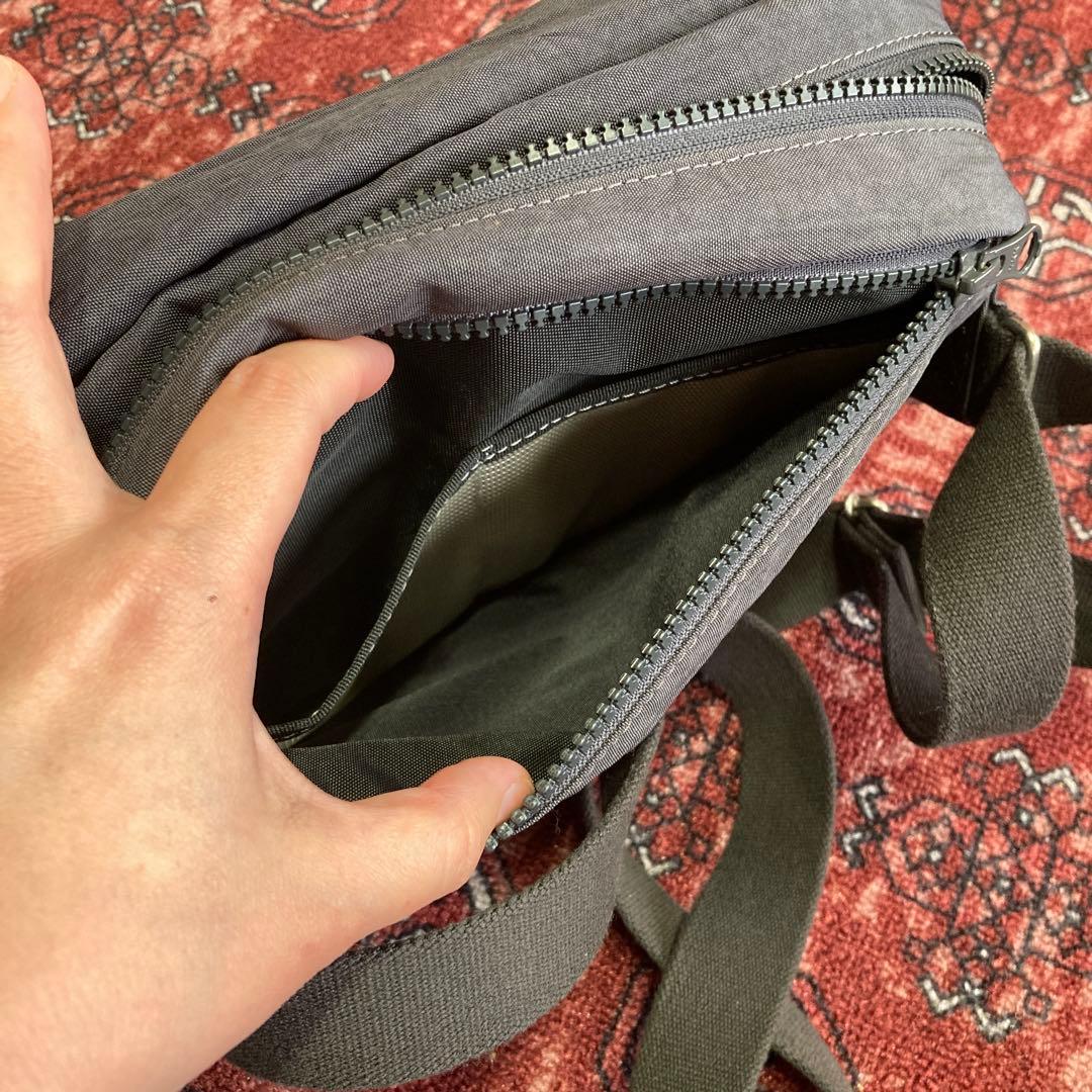 NIZYU KANO ナイロンボディバッグ　ダークグレー　Mサイズ