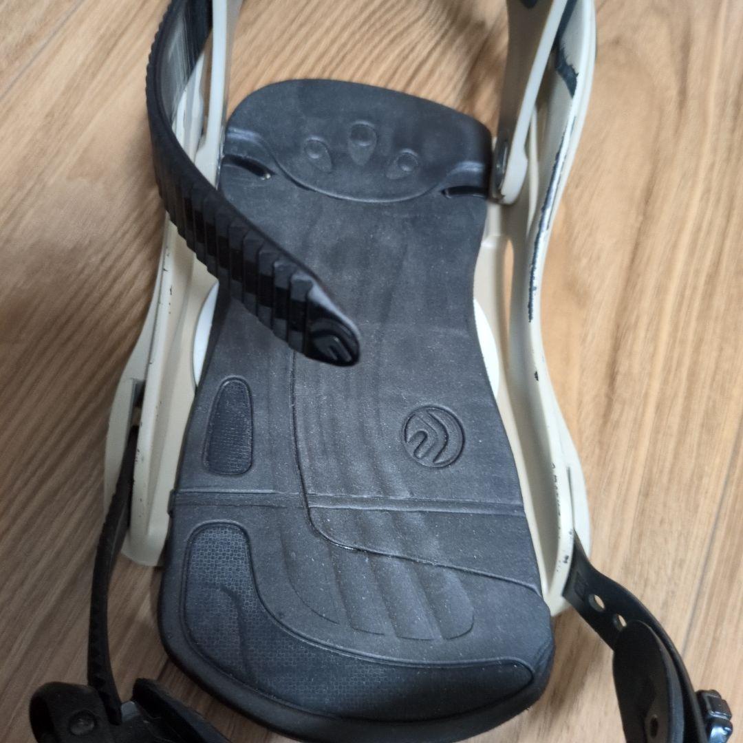 FLUX フラックス　バインディング 　DS SMサイズ　スノーボード