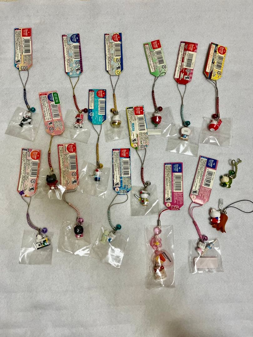 ハローキティ 御当地ストラップセット まとめ売り（未使用１４個 ・使用済２個）