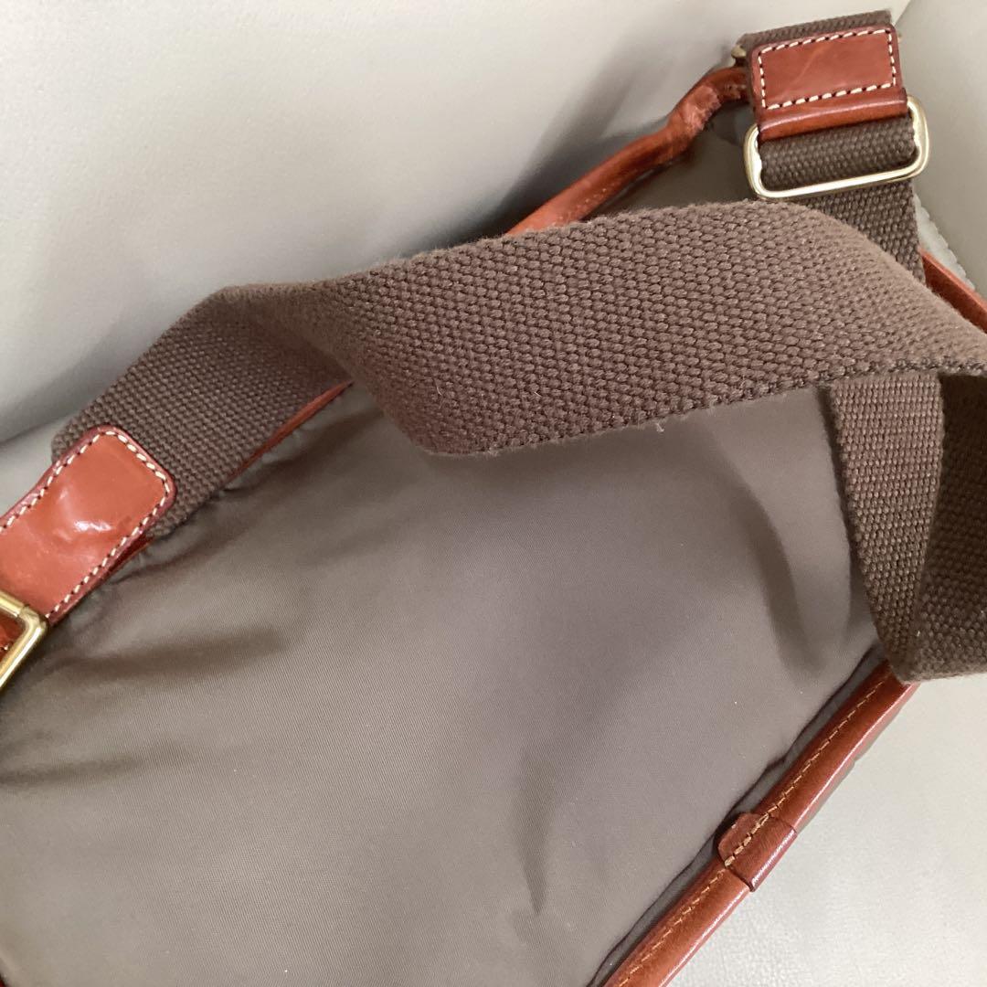 フェリージ　ダニエルボブ、オロビアンコ　ポーター　女性でも可