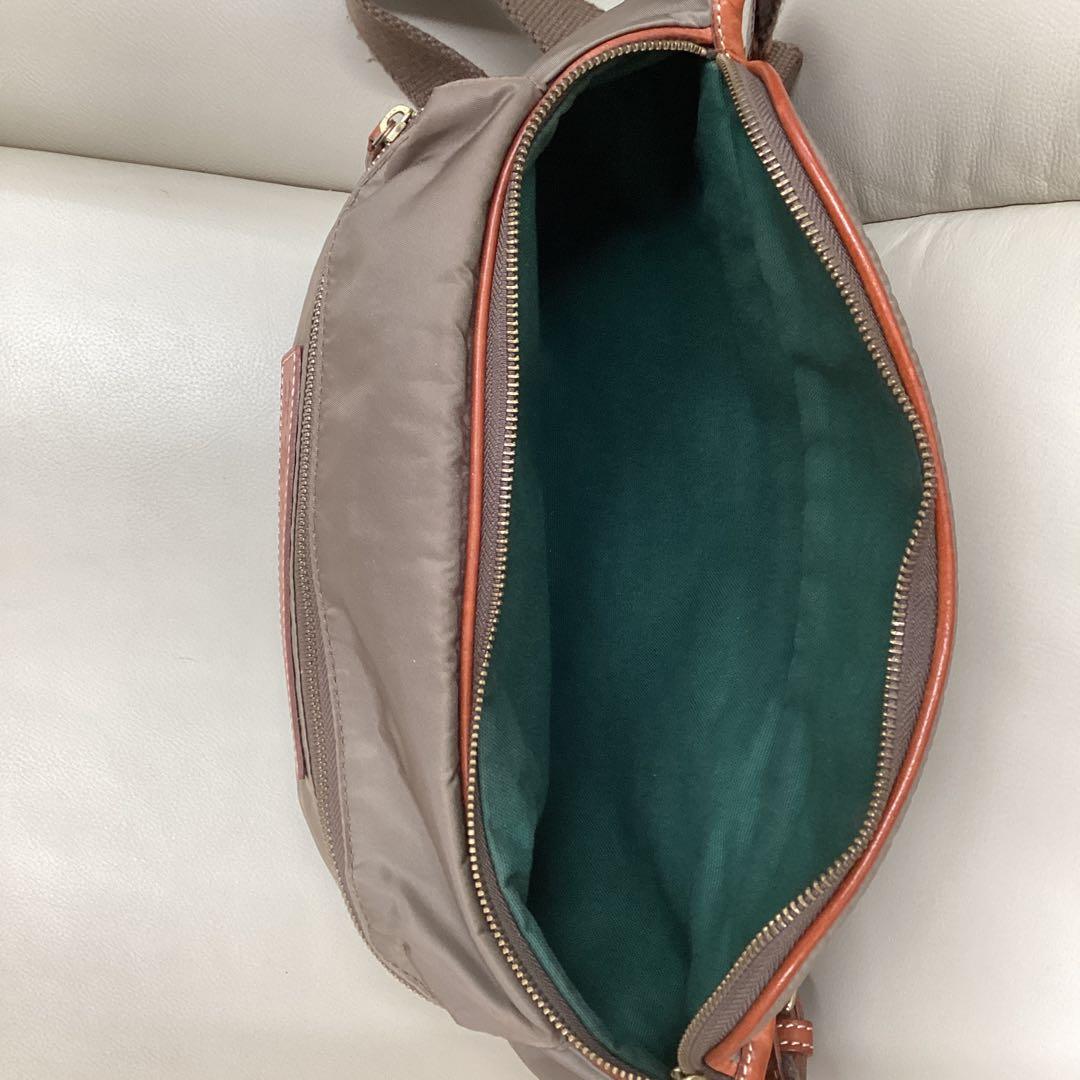 フェリージ　ダニエルボブ、オロビアンコ　ポーター　女性でも可