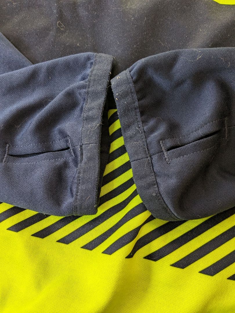 「入手困難」アーセナルジャージ セットアップ 上下 トレーニングウェア