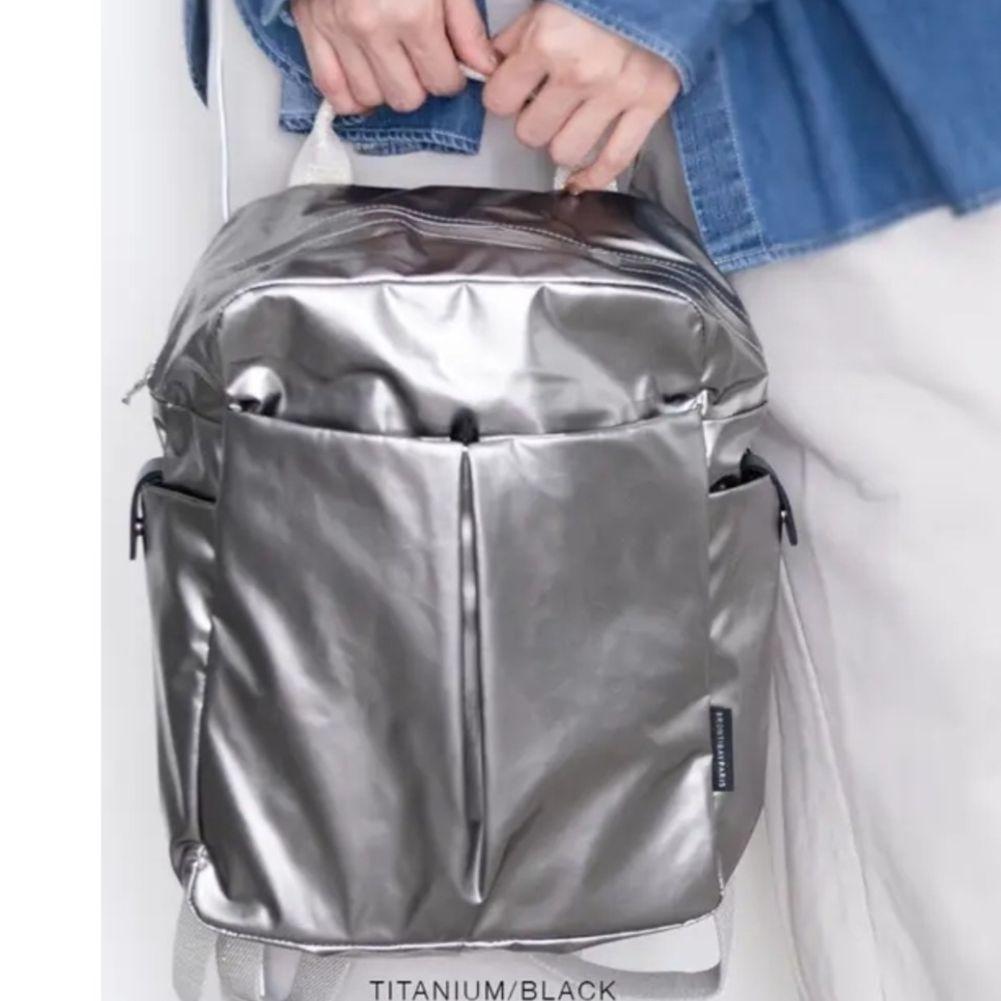 ✨極美品✨ブロンティベイ パリス　リュック　フランス製　チタニウ厶シルバー　軽量