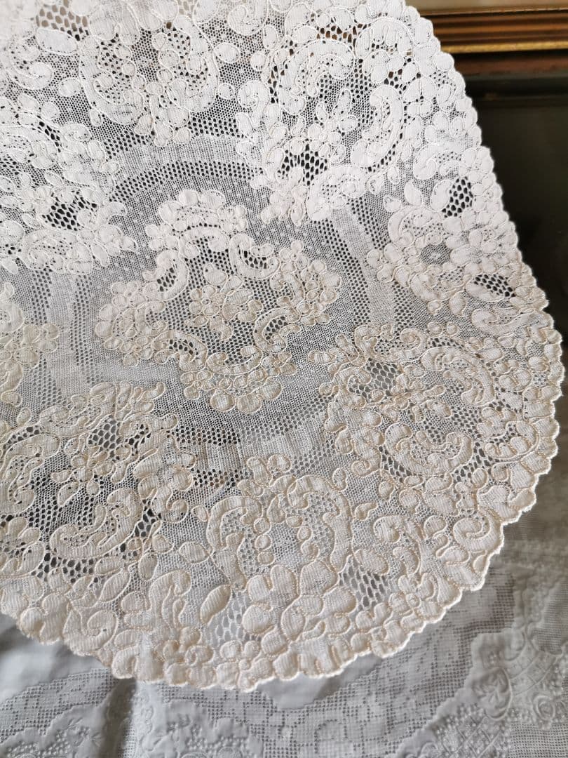 ヴィンテージフランス アランソンレース 淡ピンク 様々なチュール 薔薇のドイリー