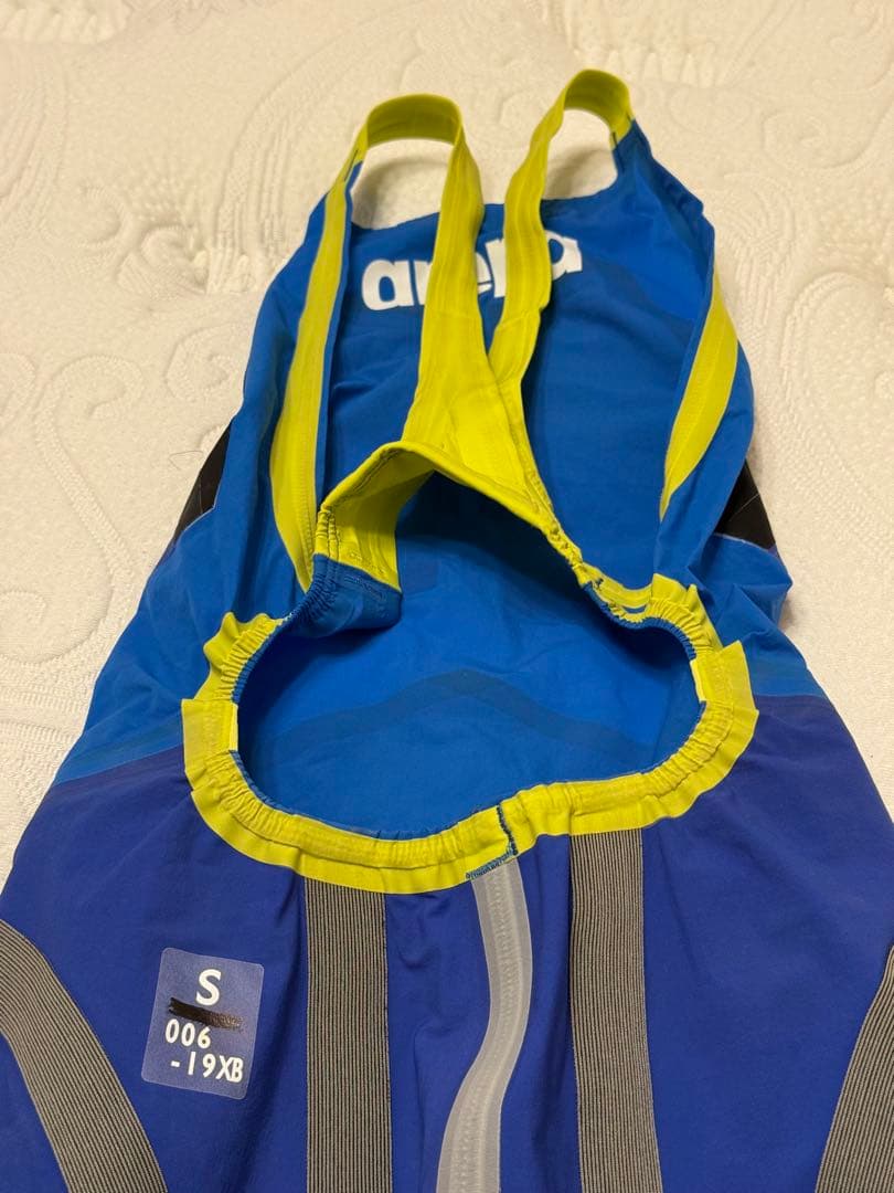 美品　アリーナ　高速水着　競泳水着　アルティメットアクアフォースX CP S