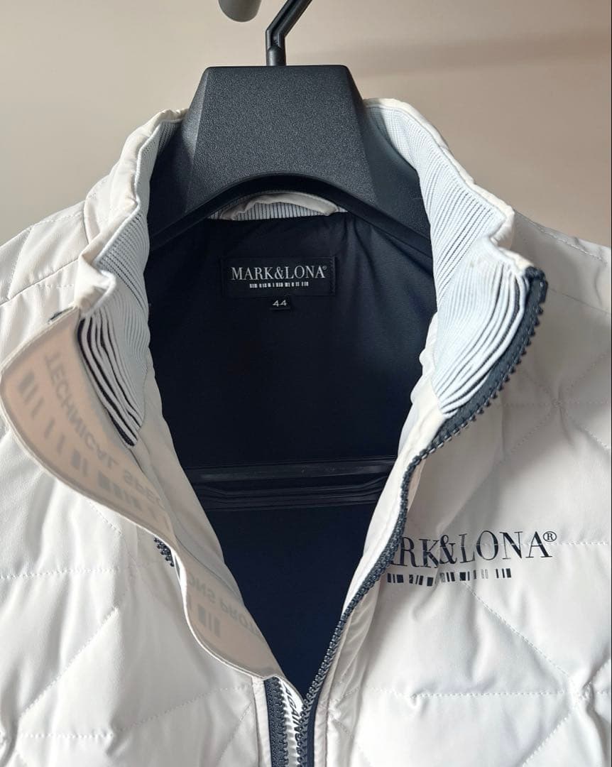 美品 ★ MARK&LONA ダウンベスト フェザー マーク&ロナ 正規品 白