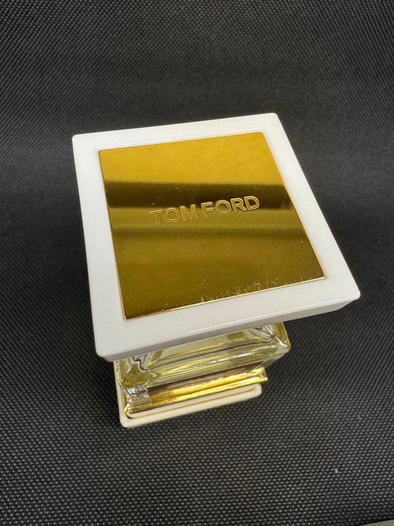 トムフォード 香水 ホワイトスエード 30ml スプレー