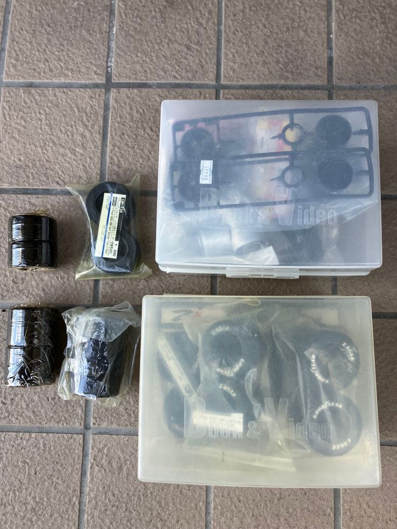 タミヤ　F103 15thアニバーサリーシャーシメカ付き　新品キットその他パーツ