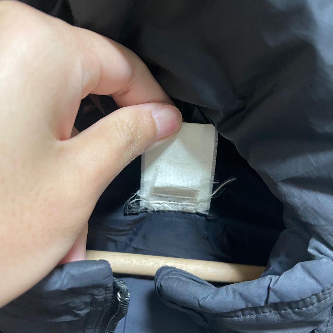 02年製パタゴニアパフジャケット　ブラックサイズMフード有