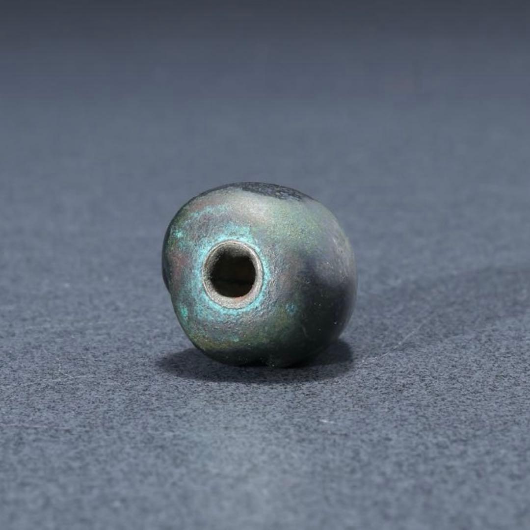 緒締め玉　達磨　提げもの　金属　黒　金工　R1642