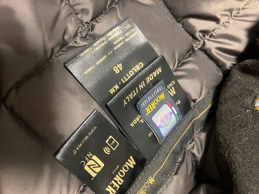 極美品MooRER チェロッティ　48 ダウンジャケット