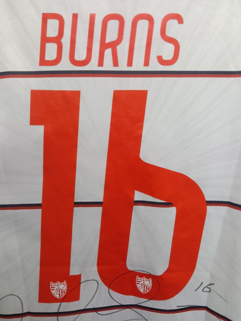 激レア・美品】 FC東京 ネイサン・バーンズ サイン入り2016Aユニフォーム