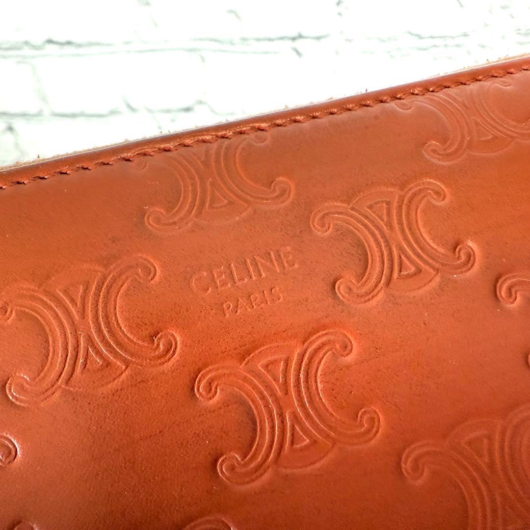 セリーヌ トリオンフ総柄 型押し ラウンドファスナー 長財布 ブラウン