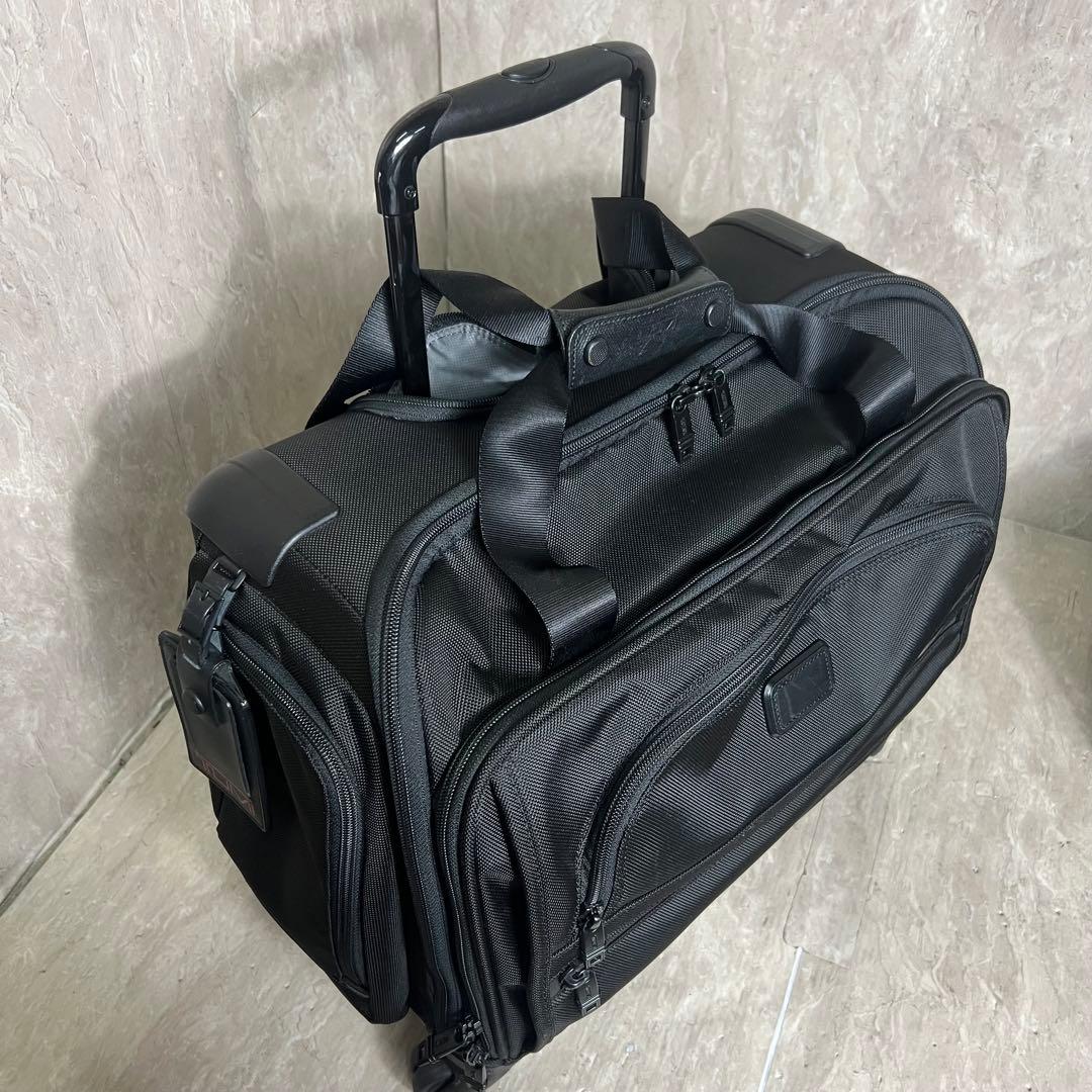 極美品 TUMI ALPHA2 4輪 キャリーケース 22652D2 機内持込可