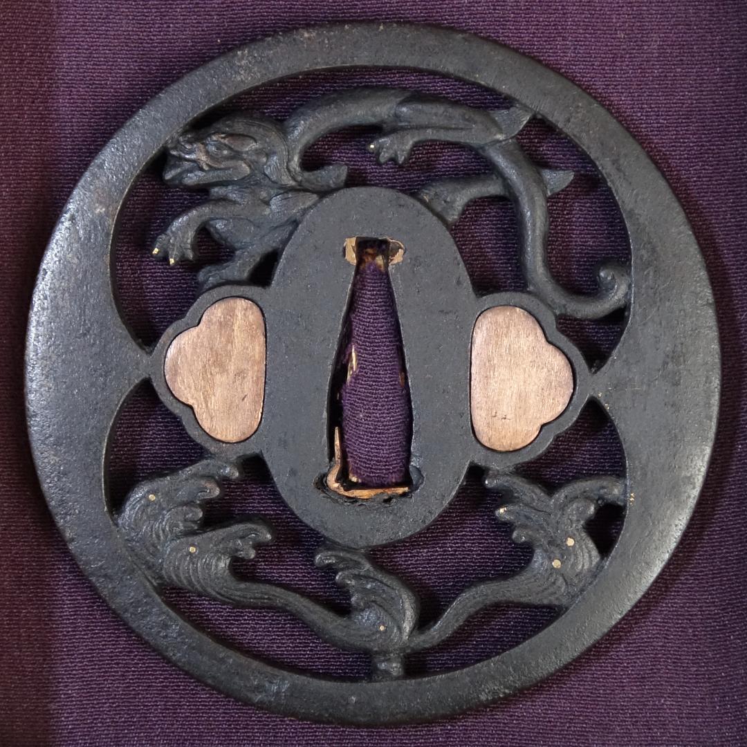 鍔 鐔 刀装具 日本刀 武具 骨董【波龍図鐔 無銘 正阿弥】(特別貴重認定書有)