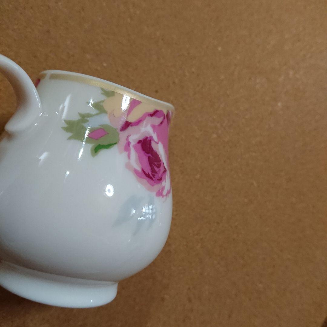 クチュールローズ アフタヌーンティーセット ローラアシュレイ ケーキ