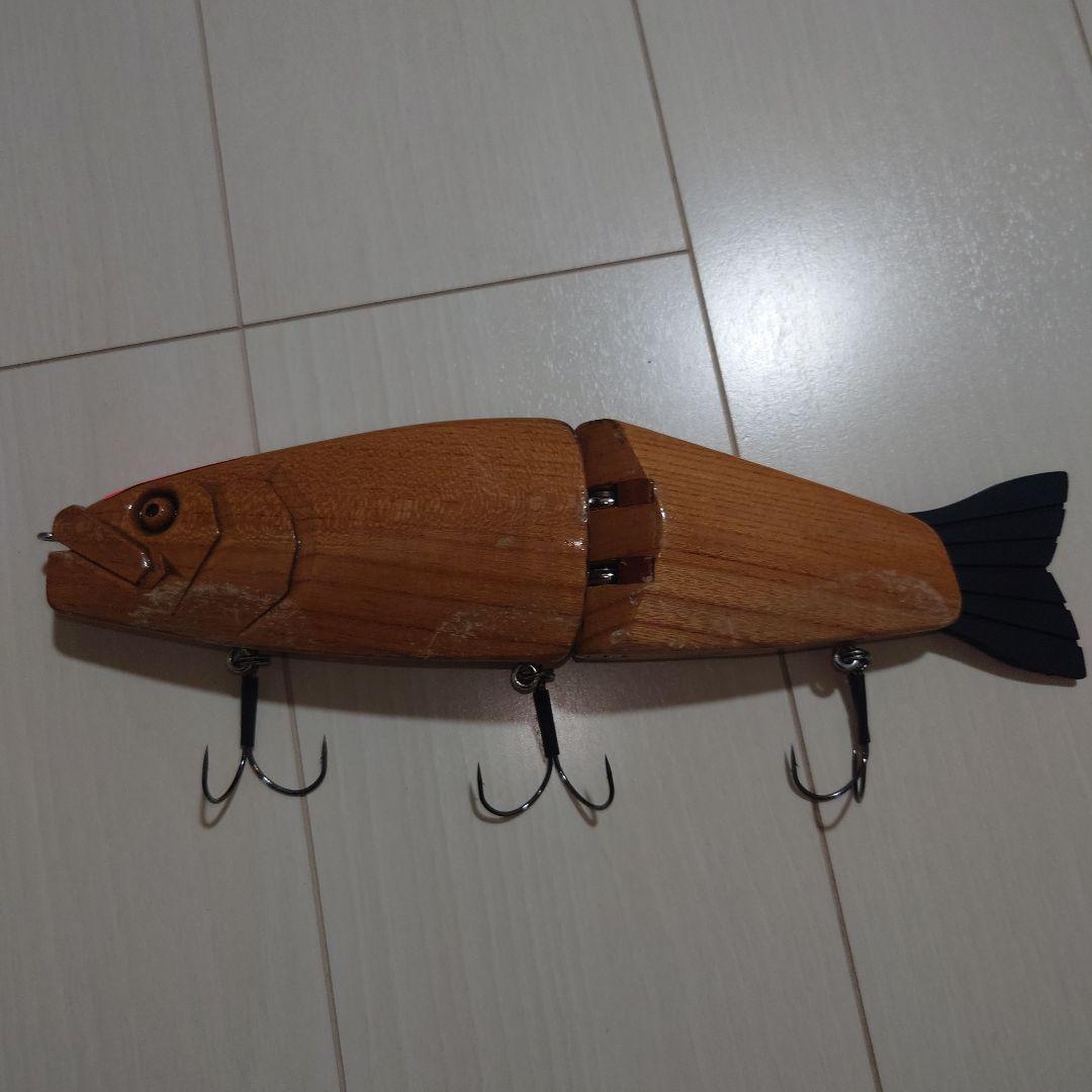 ビッグベイト TOMCAT 木製ルアー
