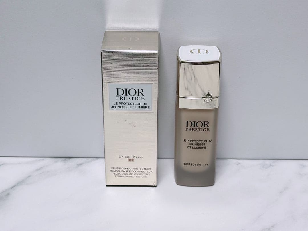 Dior プレステージホワイトルプロテクターUVルミエールBB 00