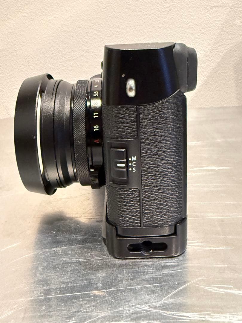 【撮影可　一部難あり】FUJIFILM X100F 黒　シャッター8800回