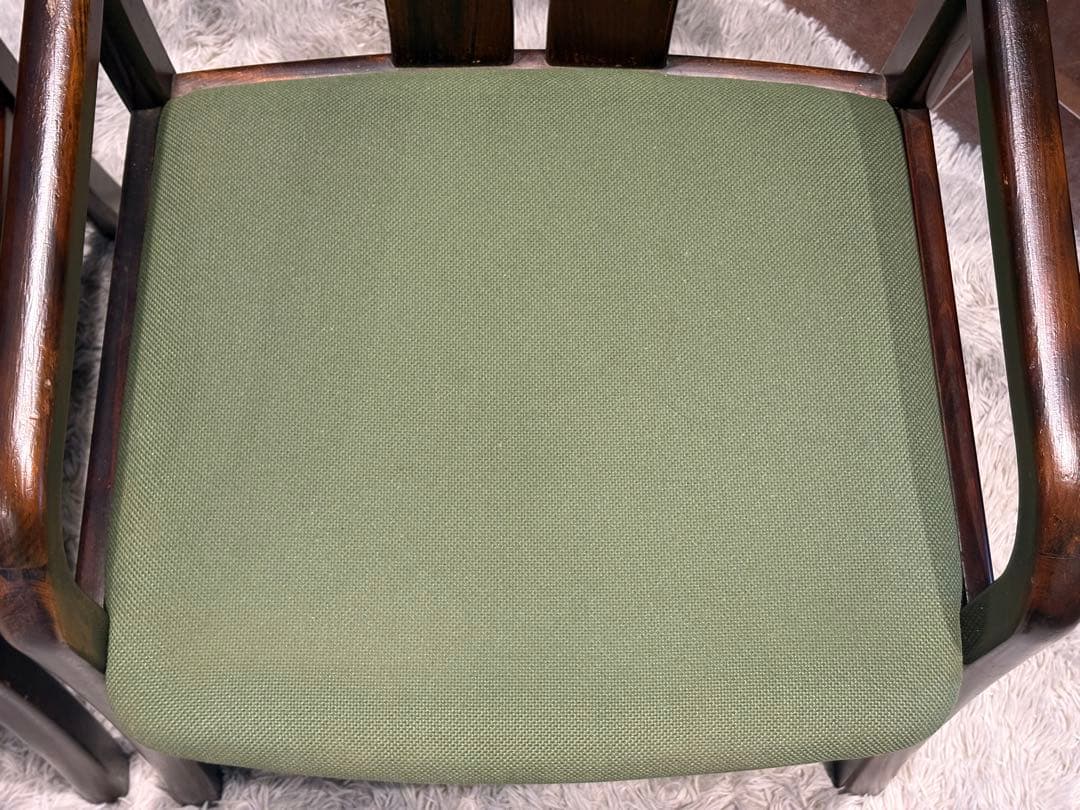 ①karimoku カリモク　アームチェア　ダイニングチェア　アンティーク　IZ