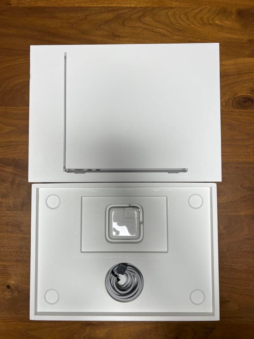 ほぼ未使用❗️MacBook Air 2022 M2チップ　スペースグレイ